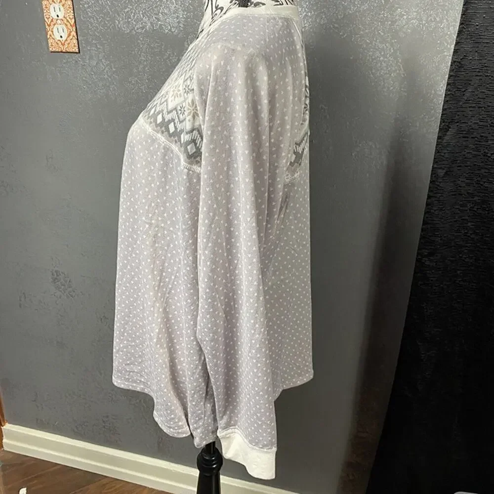 Cuddl Duds Apres Ski Pajama top. gray and white. sizd large. Top Only
